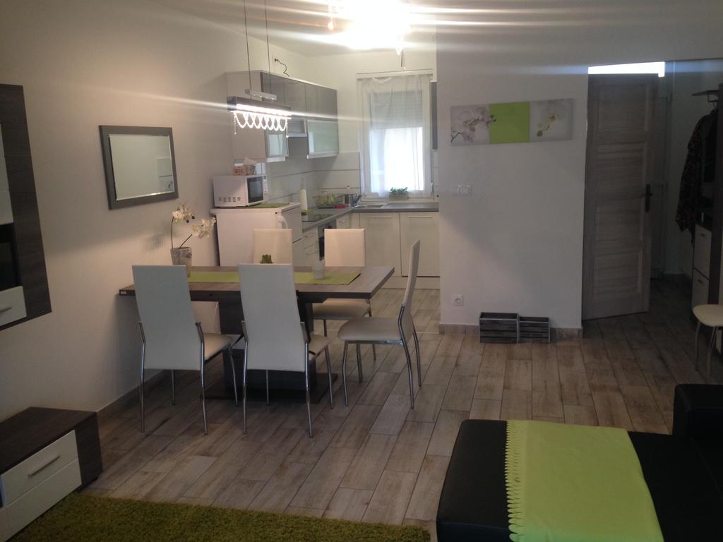 Zen Apartman Sunshine Zamárdi Esterno foto